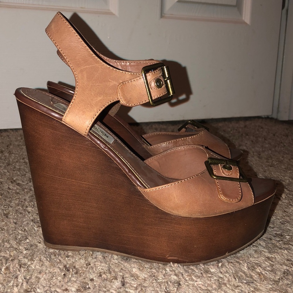 Steve Madden leather wedges